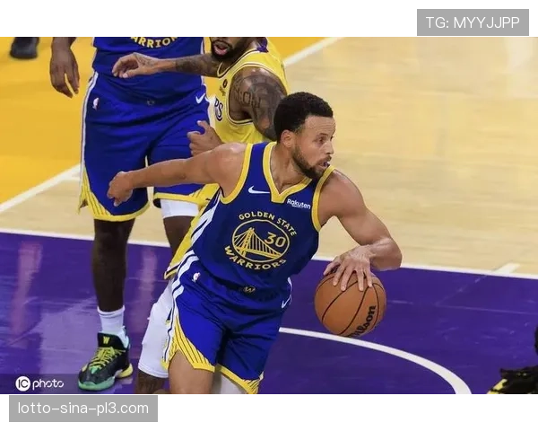 勇士流畅进攻体系凭借外线牵制力取胜 勇士流畅进攻体系凭借外线牵制力取胜